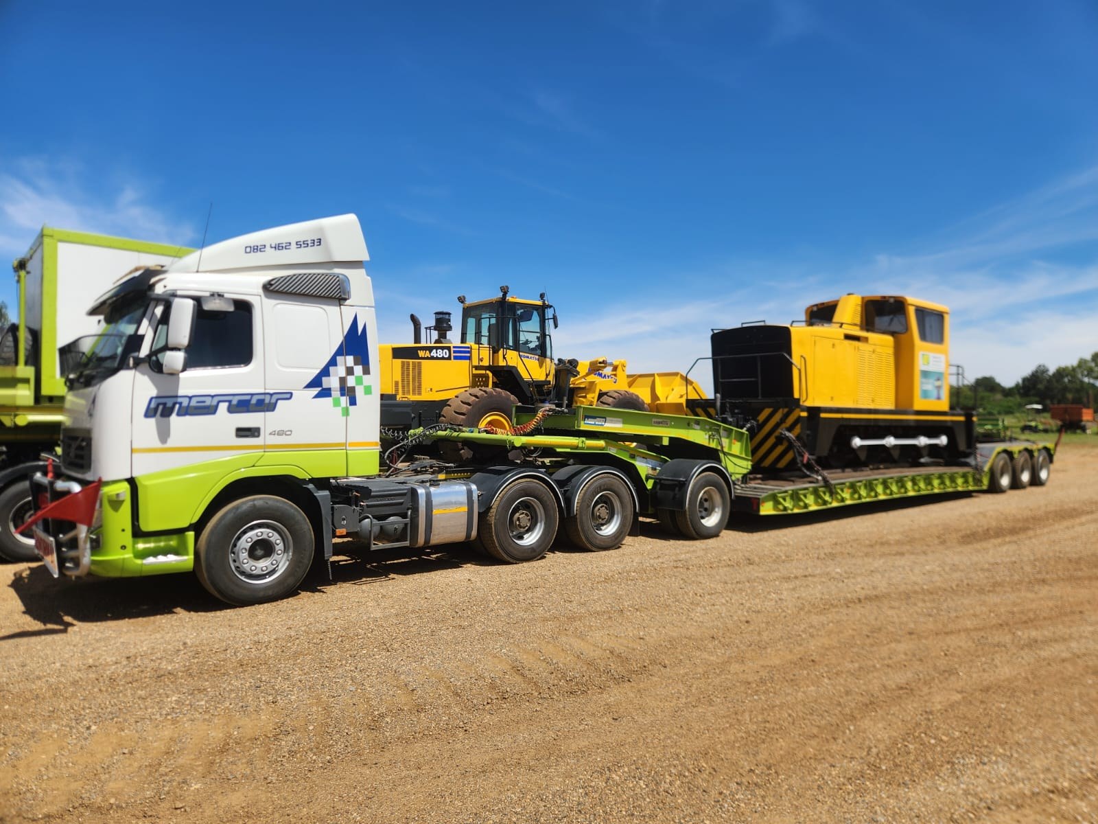 Mercor Transport moving locomotive on lowbed
